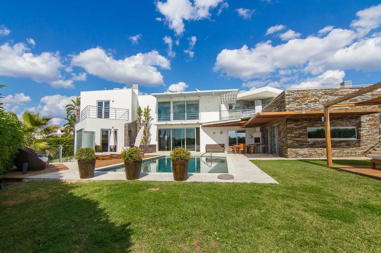 Ferragudo Premium Villa - Heatable Pool & River Views Portugal