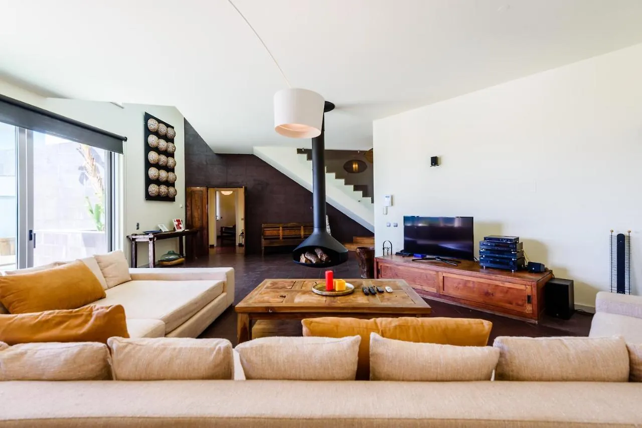 Ferragudo Premium Villa - Heatable Pool & River Views